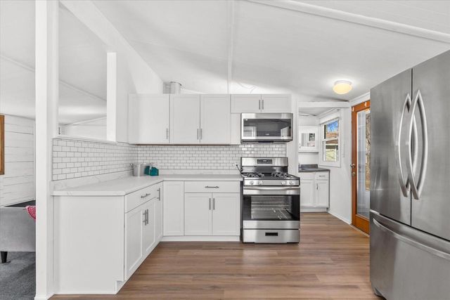 N96W16012 County Line ROAD, Germantown, WI 53022