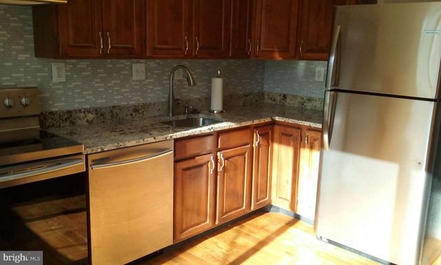 6010 TIMBER HOLLOW LN, Springfield, VA 22152