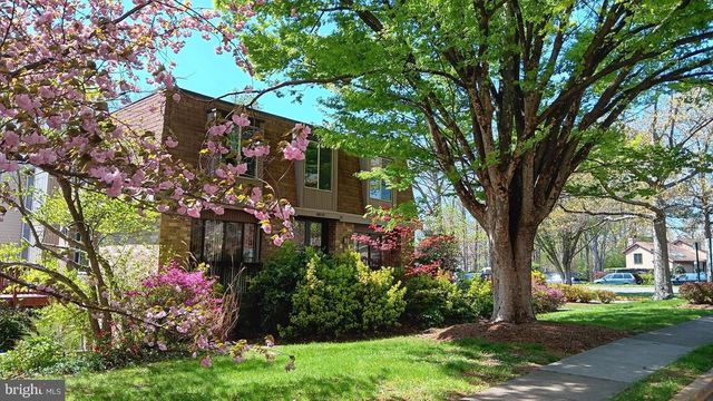 6010 TIMBER HOLLOW LN, Springfield, VA 22152
