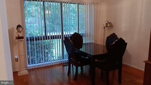 6010 TIMBER HOLLOW LN, Springfield, VA 22152