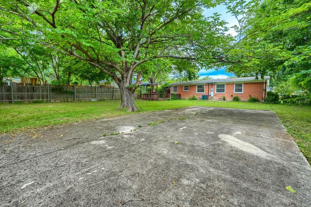 10628 Benbrook Drive, Dallas, TX 75228