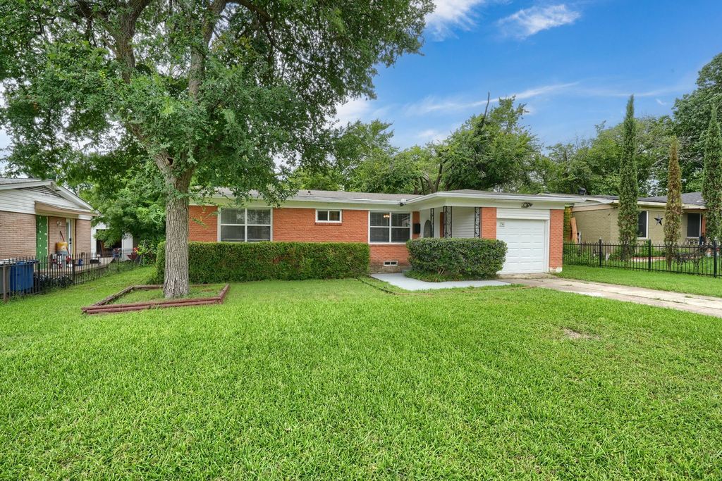 10628 Benbrook Drive, Dallas, TX 75228