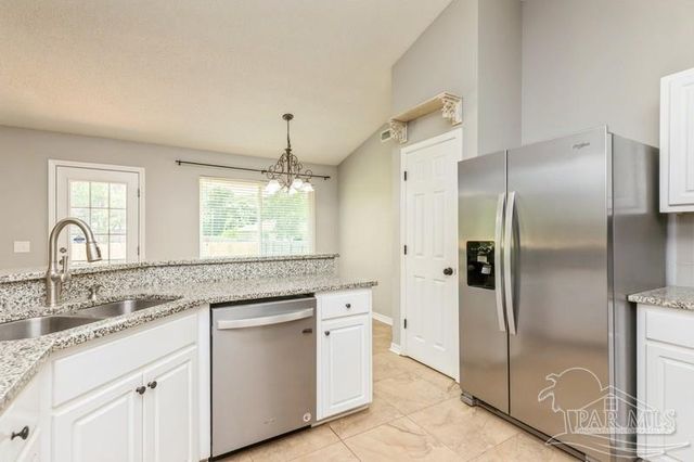 6531 Bellingham St, Navarre, FL 32566