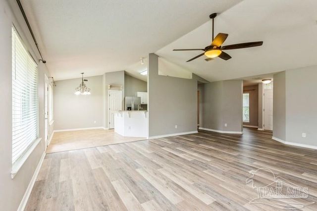 6531 Bellingham St, Navarre, FL 32566