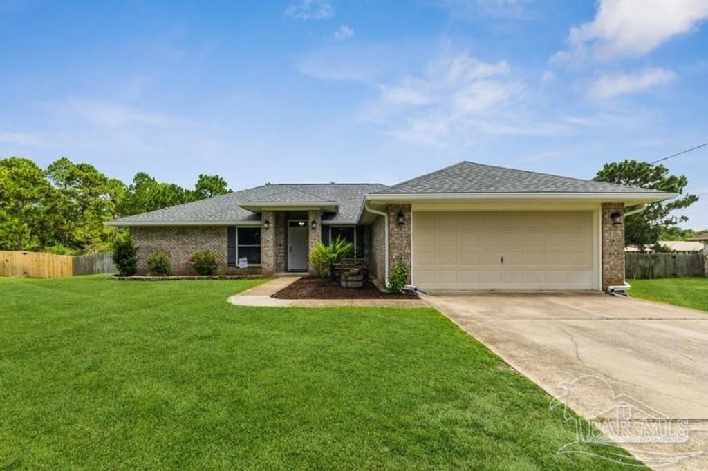 6531 Bellingham St, Navarre, FL 32566