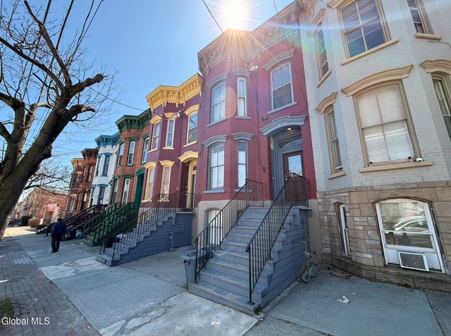 372 Clinton Avenue, Albany, NY 12206