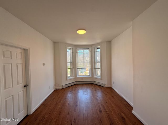 372 Clinton Avenue, Albany, NY 12206