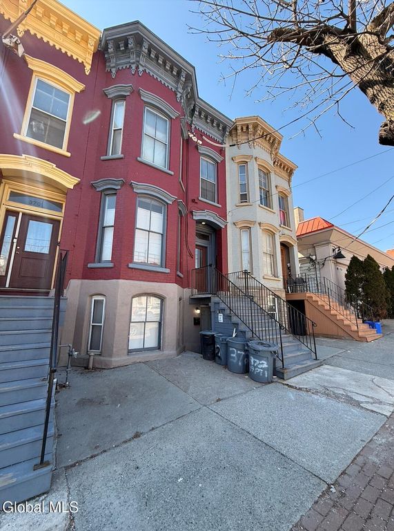 372 Clinton Avenue, Albany, NY 12206