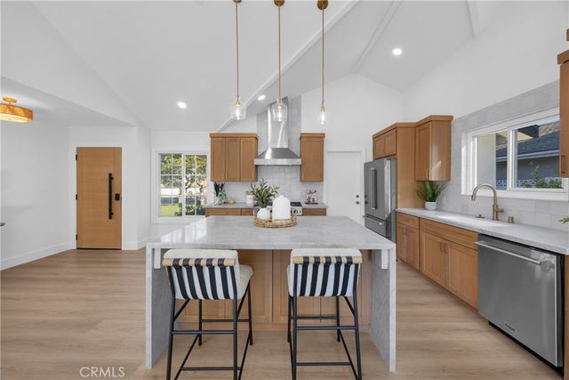23175 La Vaca, Lake Forest, CA 92630