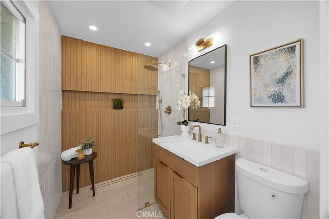 23175 La Vaca, Lake Forest, CA 92630