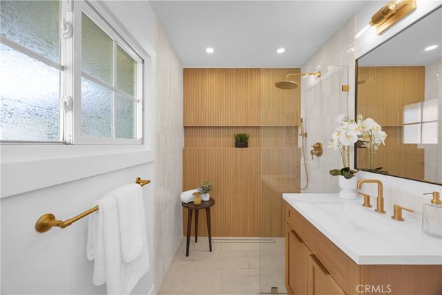23175 La Vaca, Lake Forest, CA 92630