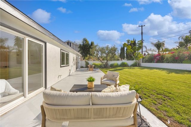 23175 La Vaca, Lake Forest, CA 92630
