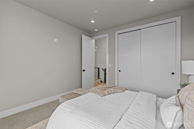 904 N 33rd Place, Renton, WA 98056