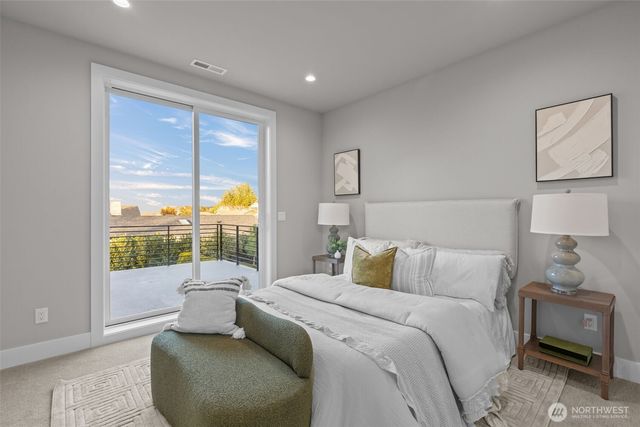 904 N 33rd Place, Renton, WA 98056