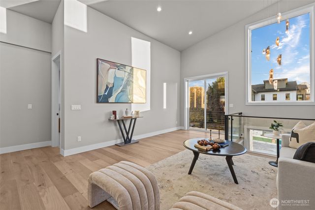 904 N 33rd Place, Renton, WA 98056