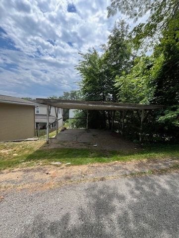 613 Center Street, Versailles Boro, PA 15132