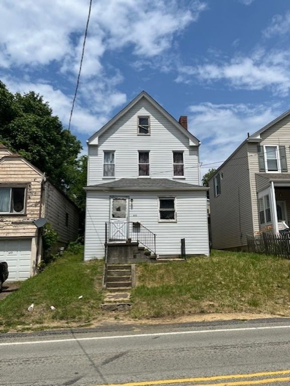 613 Center Street, Versailles Boro, PA 15132