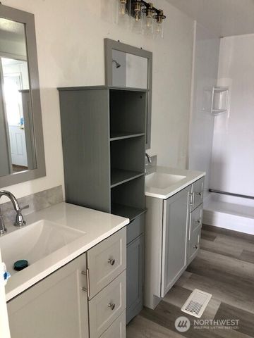 20996 SE RD 2, Warden, WA 98857