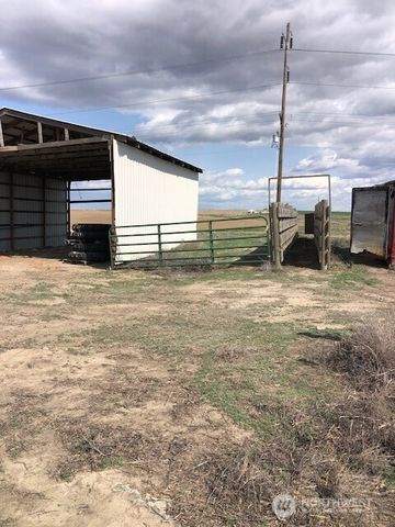20996 SE RD 2, Warden, WA 98857
