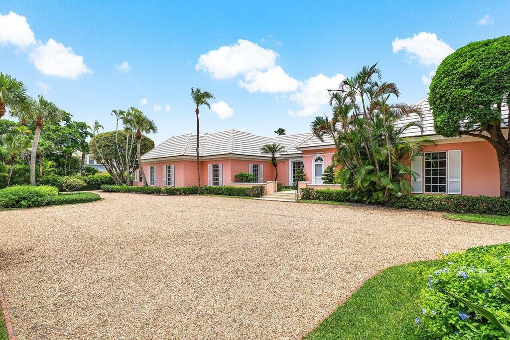34 Gomez Road, Jupiter Island, FL 33455