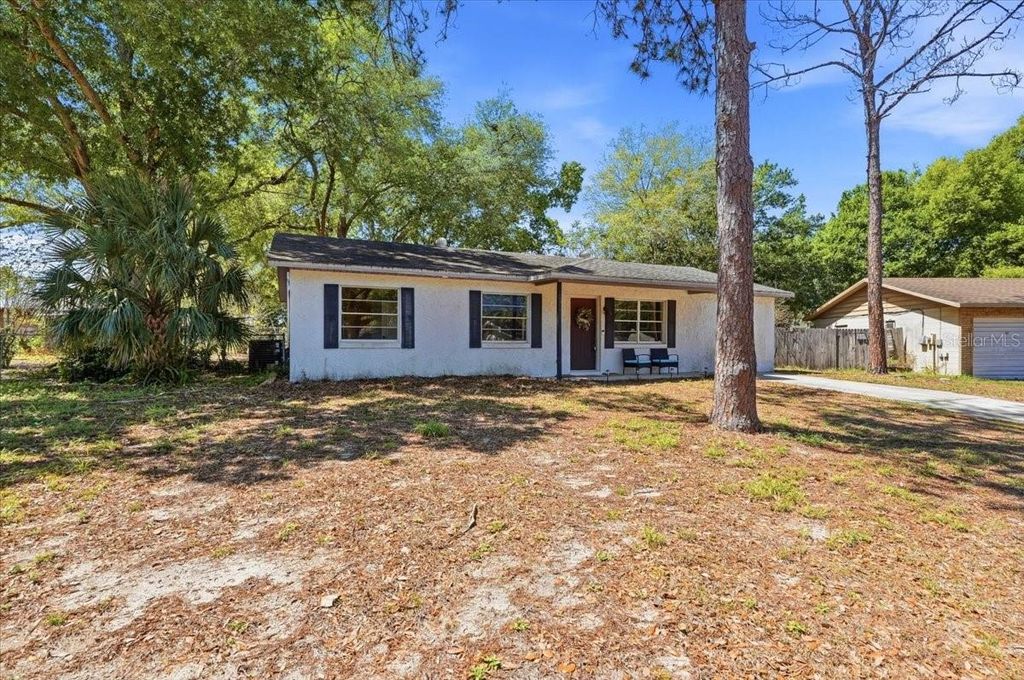 Image 1 of property listing at 215 CARLA ANN COURT, Auburndale, FL 33823