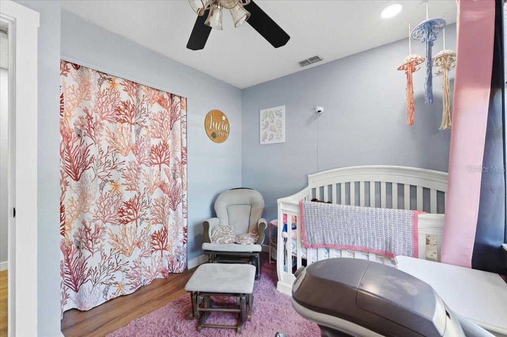 Image 19 of property listing at 215 CARLA ANN COURT, Auburndale, FL 33823