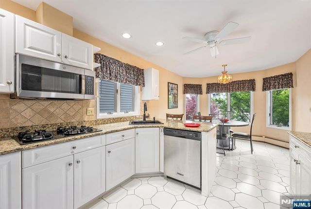 702 Holly Court T125, Norwood, NJ 07648