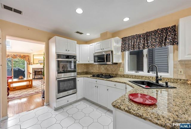 702 Holly Court T125, Norwood, NJ 07648