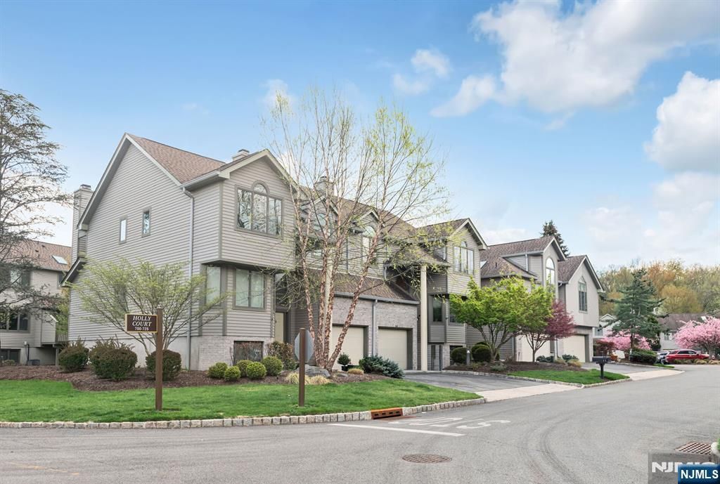 702 Holly Court T125, Norwood, NJ 07648