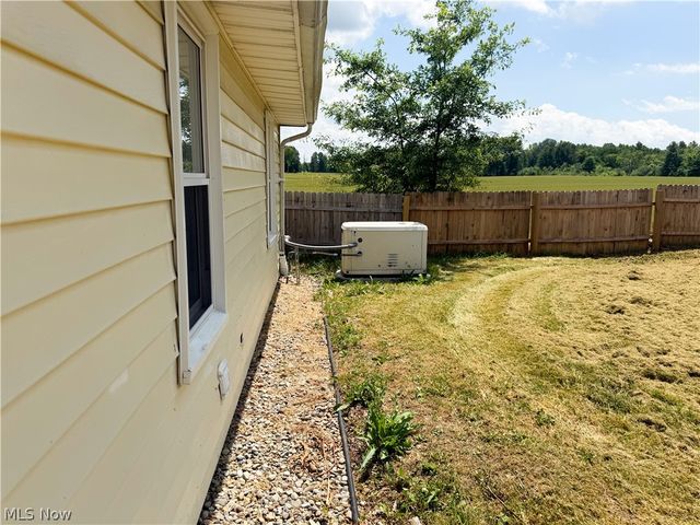 2807 Warren Burton Road, Southington, OH 44470