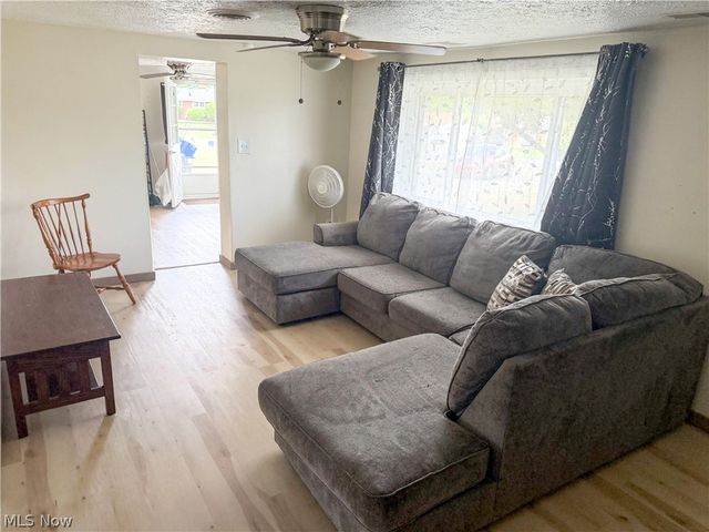2807 Warren Burton Road, Southington, OH 44470