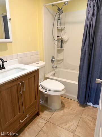 2807 Warren Burton Road, Southington, OH 44470