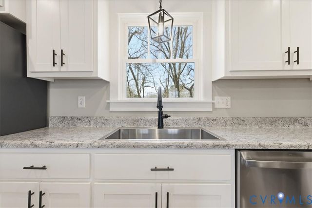 4122 Lee Dr, North Dinwiddie, VA 23803