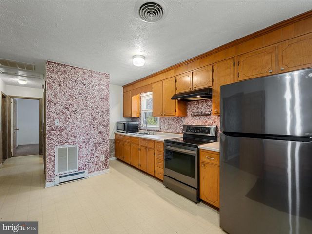 2301 TOWER AVE, Winchester, VA 22601
