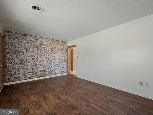 2301 TOWER AVE, Winchester, VA 22601