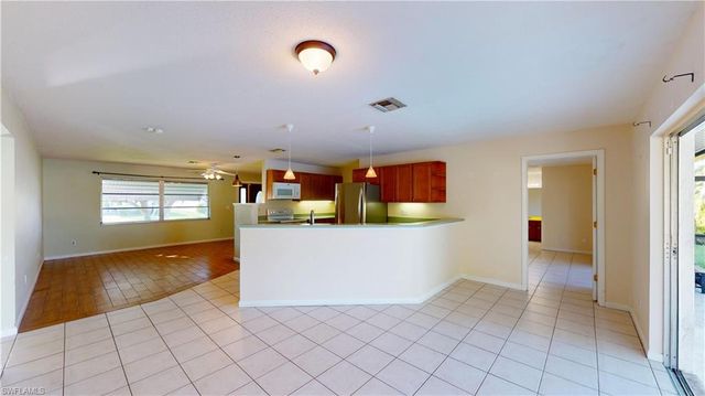 3819 SE 12th AVE, Cape Coral, FL 33904