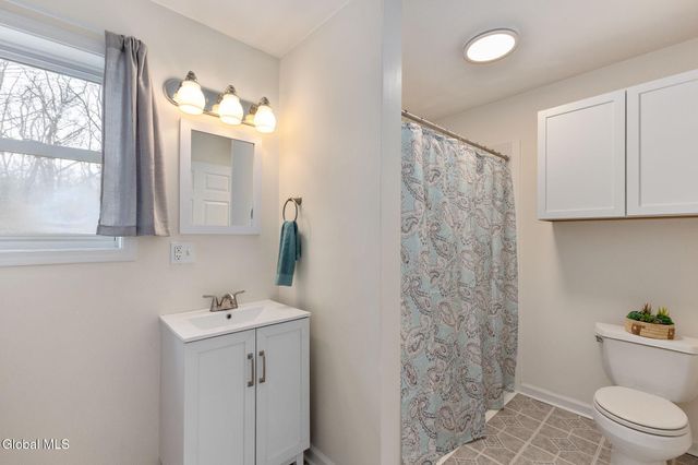 32 Bancker Avenue, Glenville, NY 12302