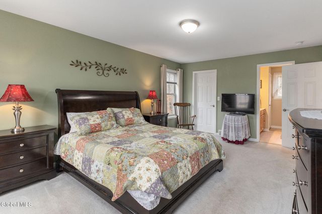 32 Bancker Avenue, Glenville, NY 12302