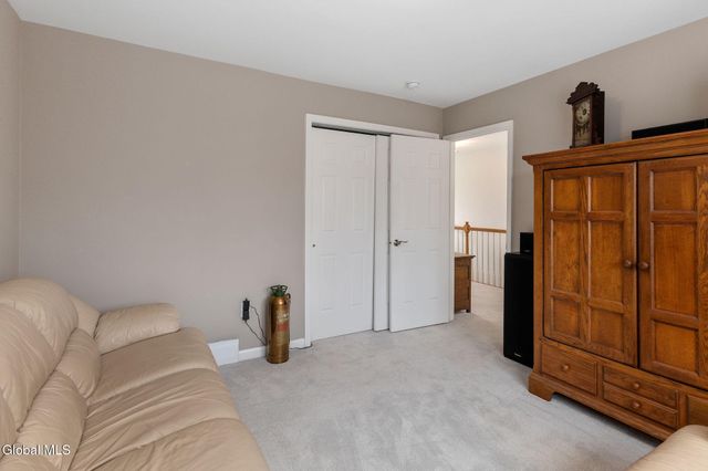 32 Bancker Avenue, Glenville, NY 12302