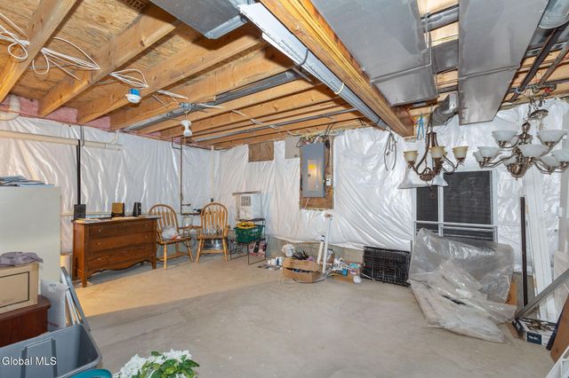 32 Bancker Avenue, Glenville, NY 12302