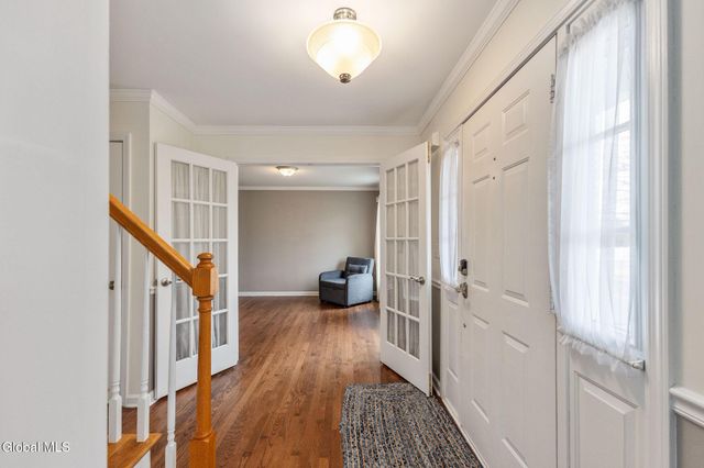 32 Bancker Avenue, Glenville, NY 12302