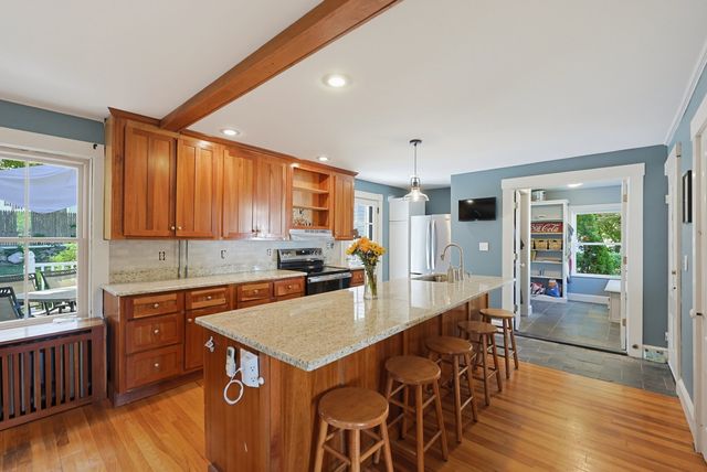 40 Lydon, Norwood, MA 02062