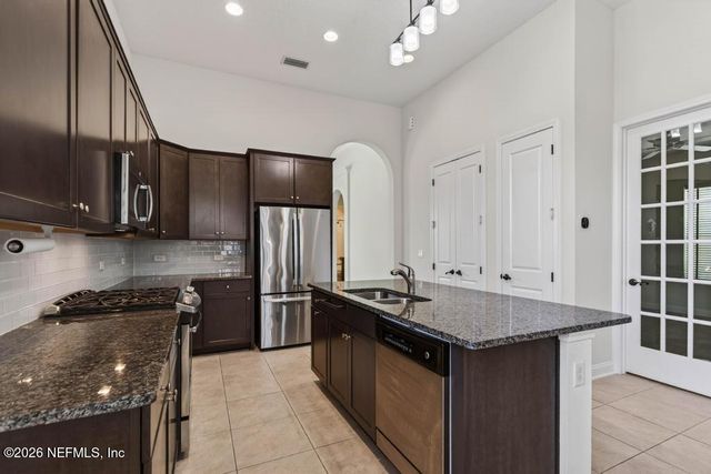 596 TOWN PLAZA Avenue, Ponte Vedra, FL 32081