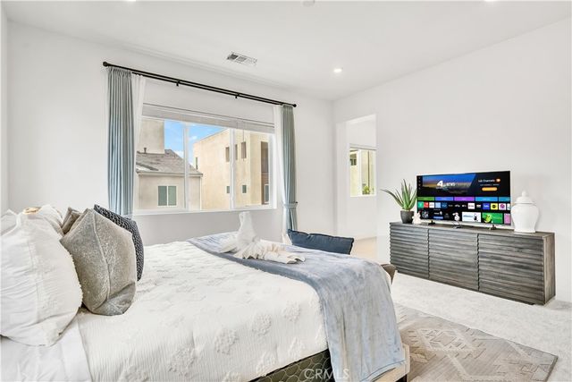 141 Sawbuck, Irvine, CA 92618