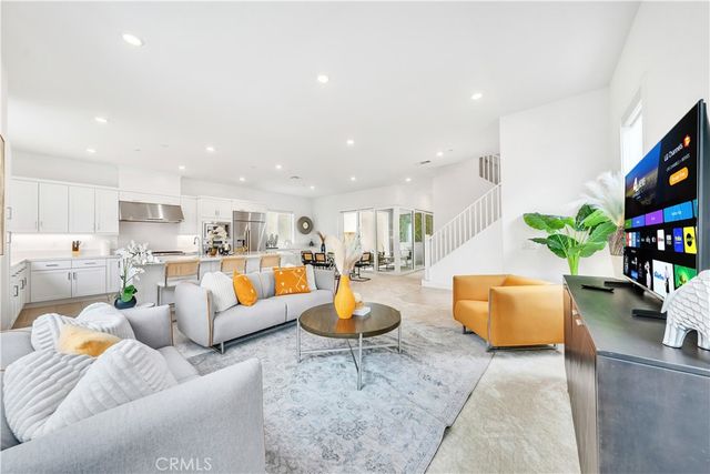 141 Sawbuck, Irvine, CA 92618