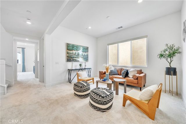 141 Sawbuck, Irvine, CA 92618