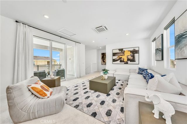 141 Sawbuck, Irvine, CA 92618