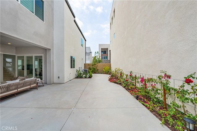141 Sawbuck, Irvine, CA 92618