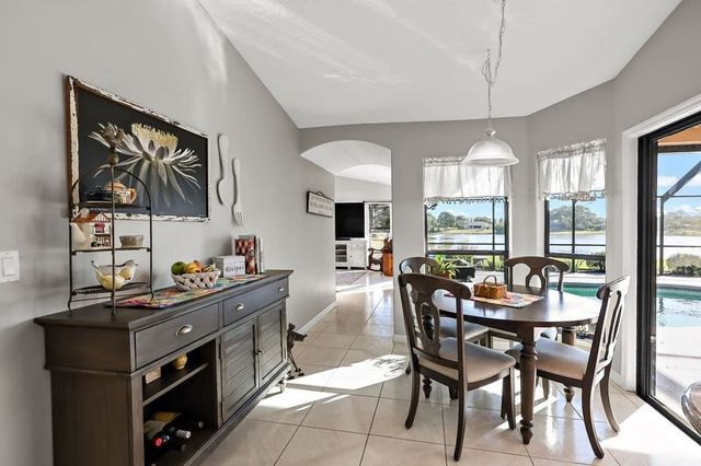 714 W Fischer Circle, Sebastian, FL 32958