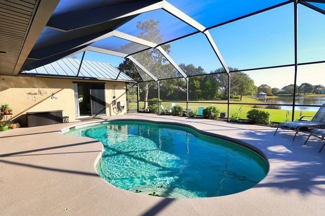 714 W Fischer Circle, Sebastian, FL 32958